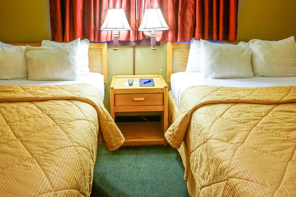 Lamplighter Inn & Suites San Luis Obispo Habitación foto