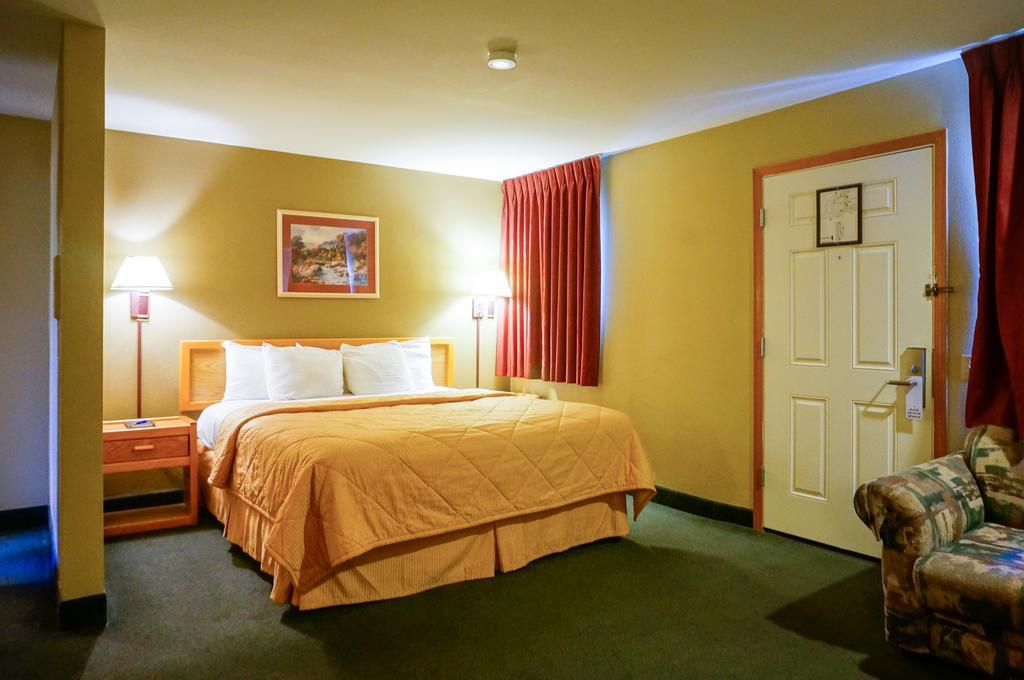 Lamplighter Inn & Suites San Luis Obispo Habitación foto